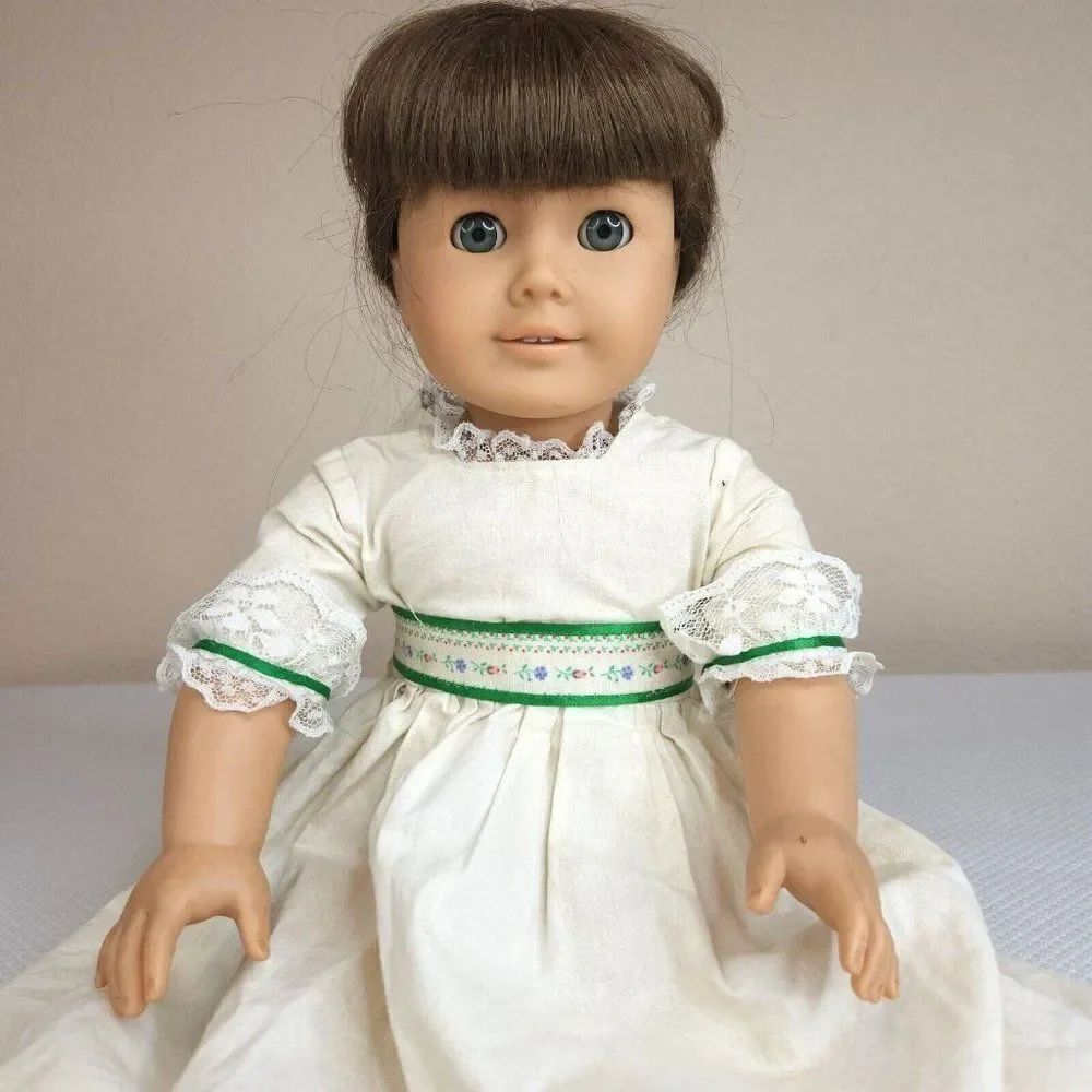 Vintage Mid 90s Pleasant Co American Girl Molly Doll Gray Eyes Tan Body